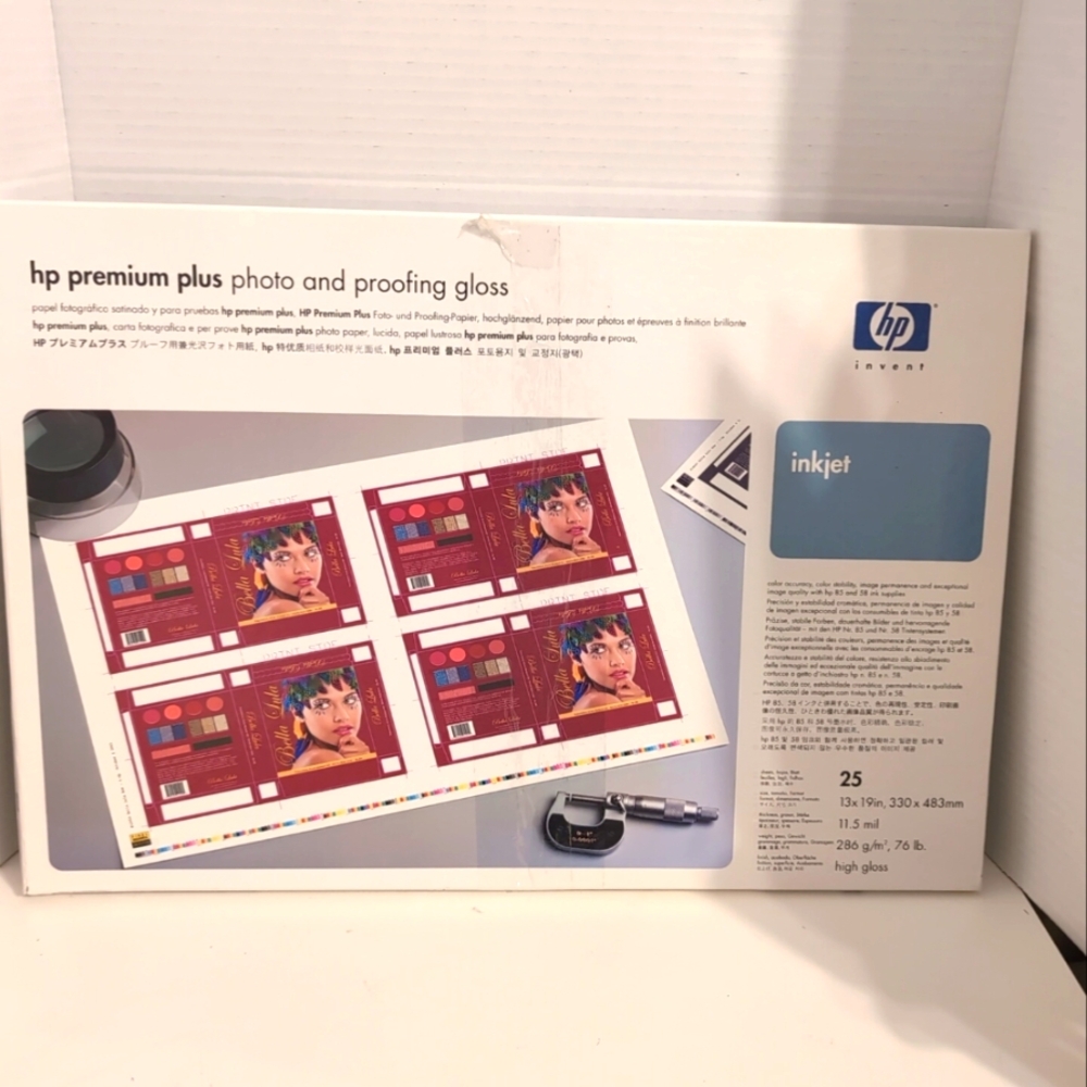 HP Premium Plus Photo And Proofing Gloss Paper 25 Sheets 13x19 Inch SEALED